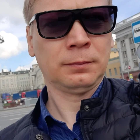 Артем Яншин